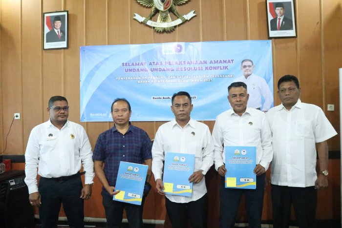 Ketua BRA Serahkan SK Personalia dan Satuan Pelaksana Kabupaten/Kota Tahun 2025